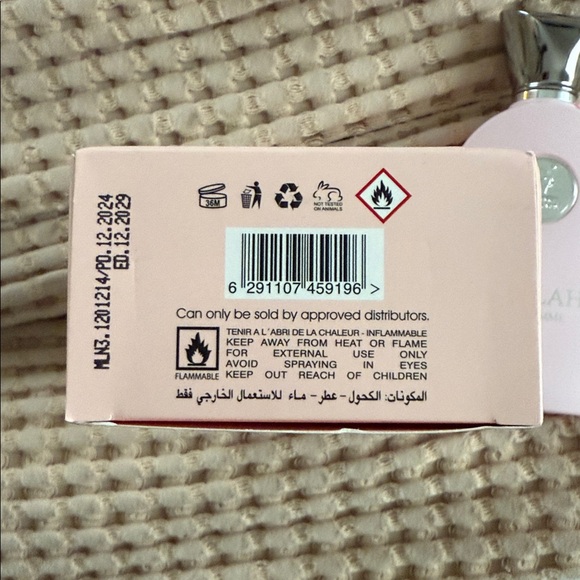 Delilah Pour Femme Eau de Parfum - Picture 5 of 5